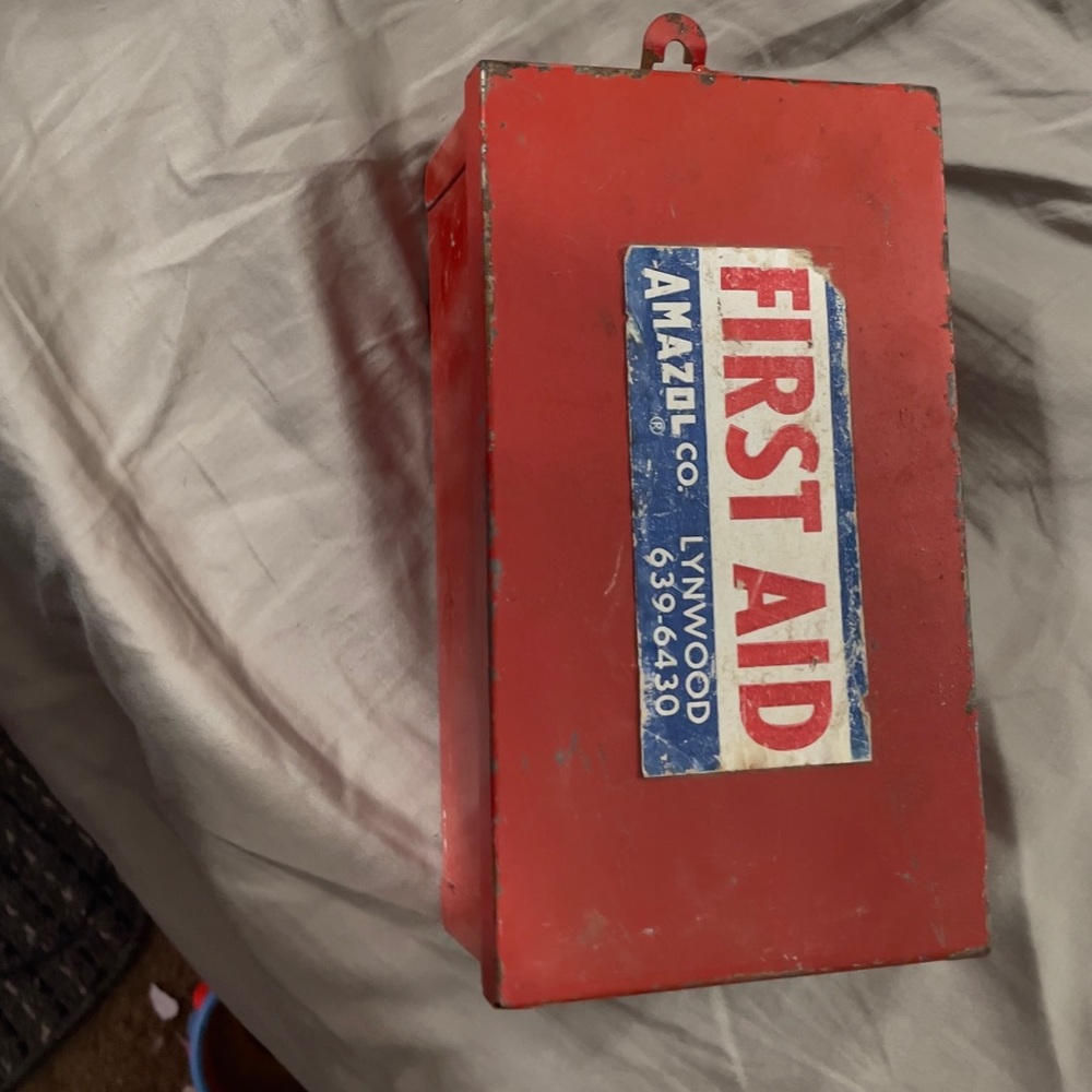 VINTAGE Antique Metal FIRST AID Box Amazol Co.
